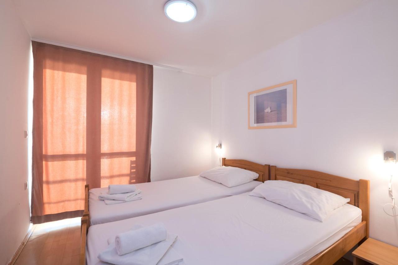 Hotel Rooms Roccia Novigrad  Εξωτερικό φωτογραφία
