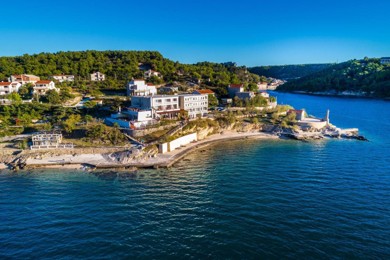 Hotel Rooms Roccia Novigrad  Εξωτερικό φωτογραφία