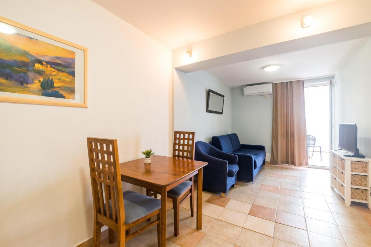 Hotel Rooms Roccia Novigrad  Εξωτερικό φωτογραφία