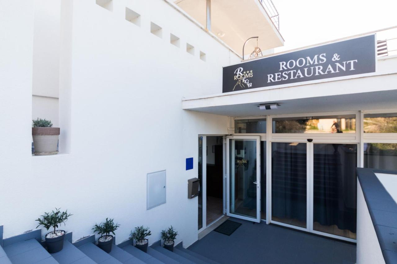 Hotel Rooms Roccia Novigrad  Εξωτερικό φωτογραφία